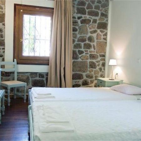Olive Press Hotel & Apartments Mithimna Extérieur photo