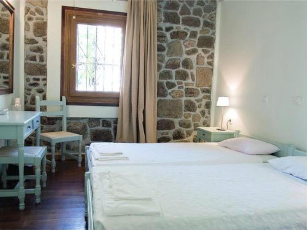Olive Press Hotel & Apartments Mithimna Extérieur photo