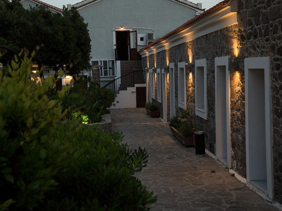 Olive Press Hotel & Apartments Mithimna Extérieur photo