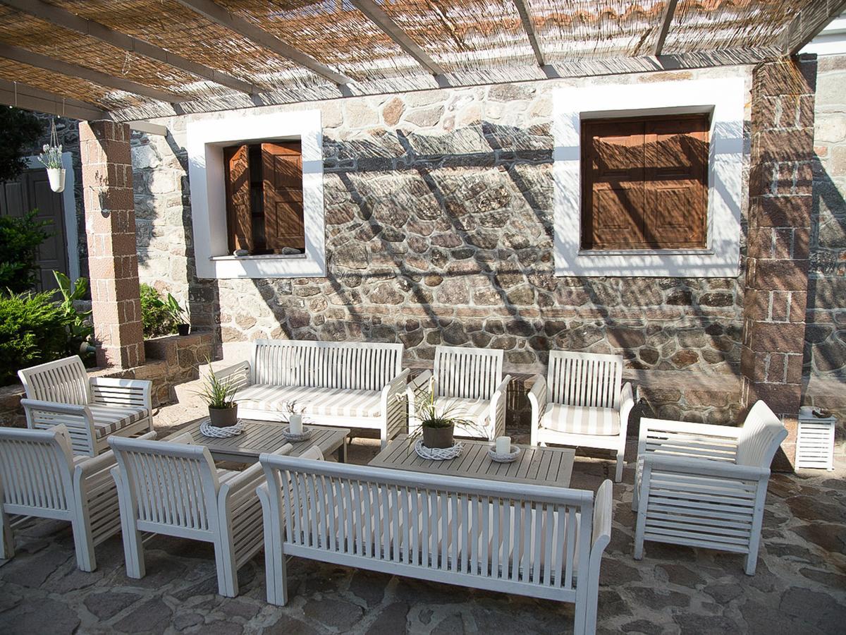 Olive Press Hotel & Apartments Mithimna Extérieur photo